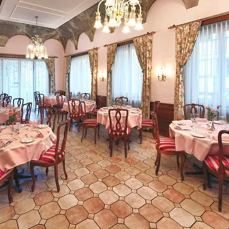 Dell'angelo Отель 3*