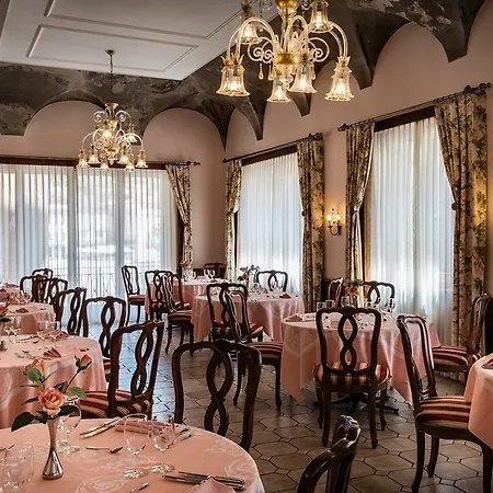 Отель Dell'angelo