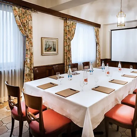 Dell'angelo Отель Локарно